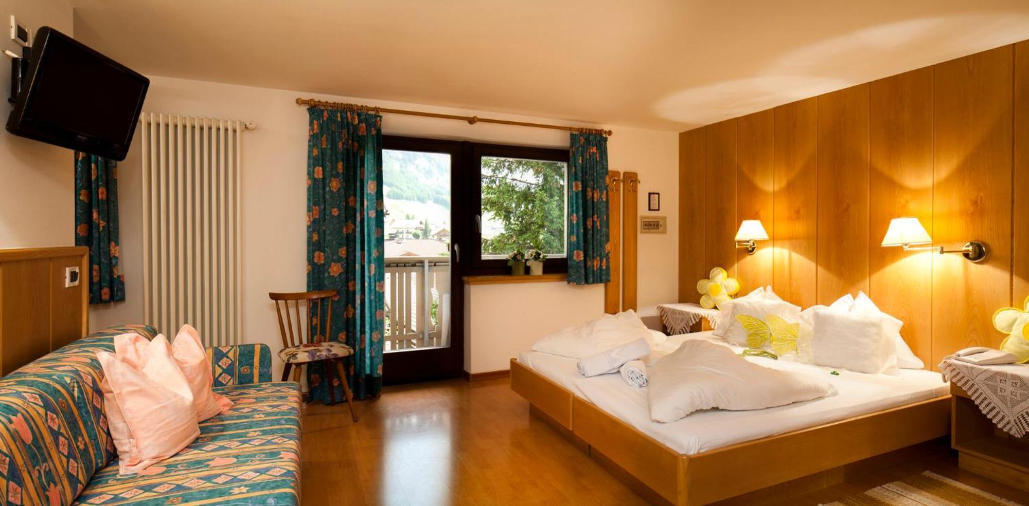 קולפוסקו Mountain Hotel Mezdi מראה חיצוני תמונה
