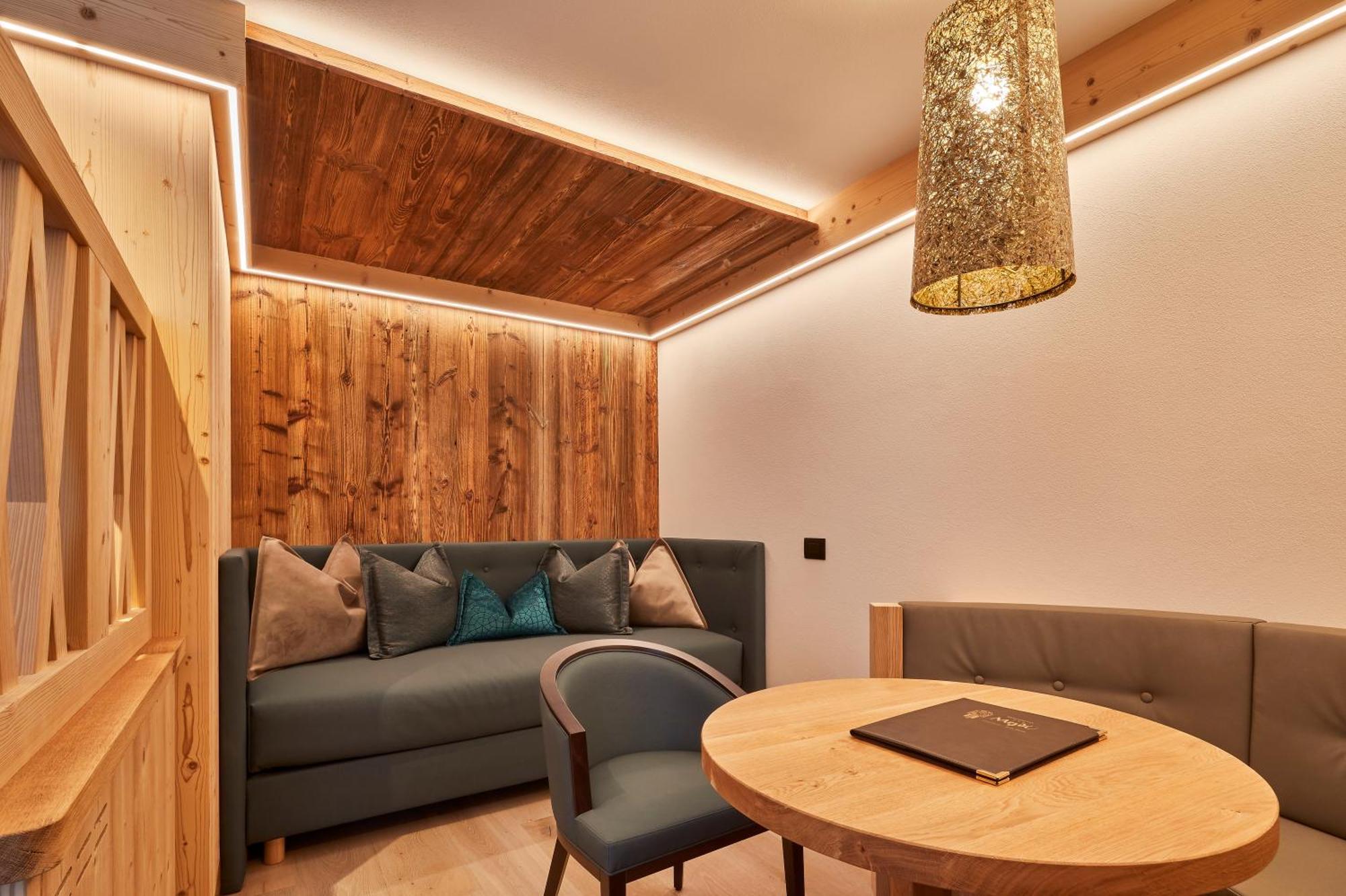 קולפוסקו Mountain Hotel Mezdi מראה חיצוני תמונה