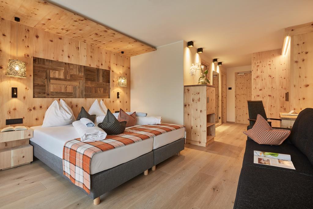 קולפוסקו Mountain Hotel Mezdi מראה חיצוני תמונה