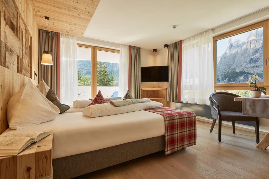 קולפוסקו Mountain Hotel Mezdi מראה חיצוני תמונה