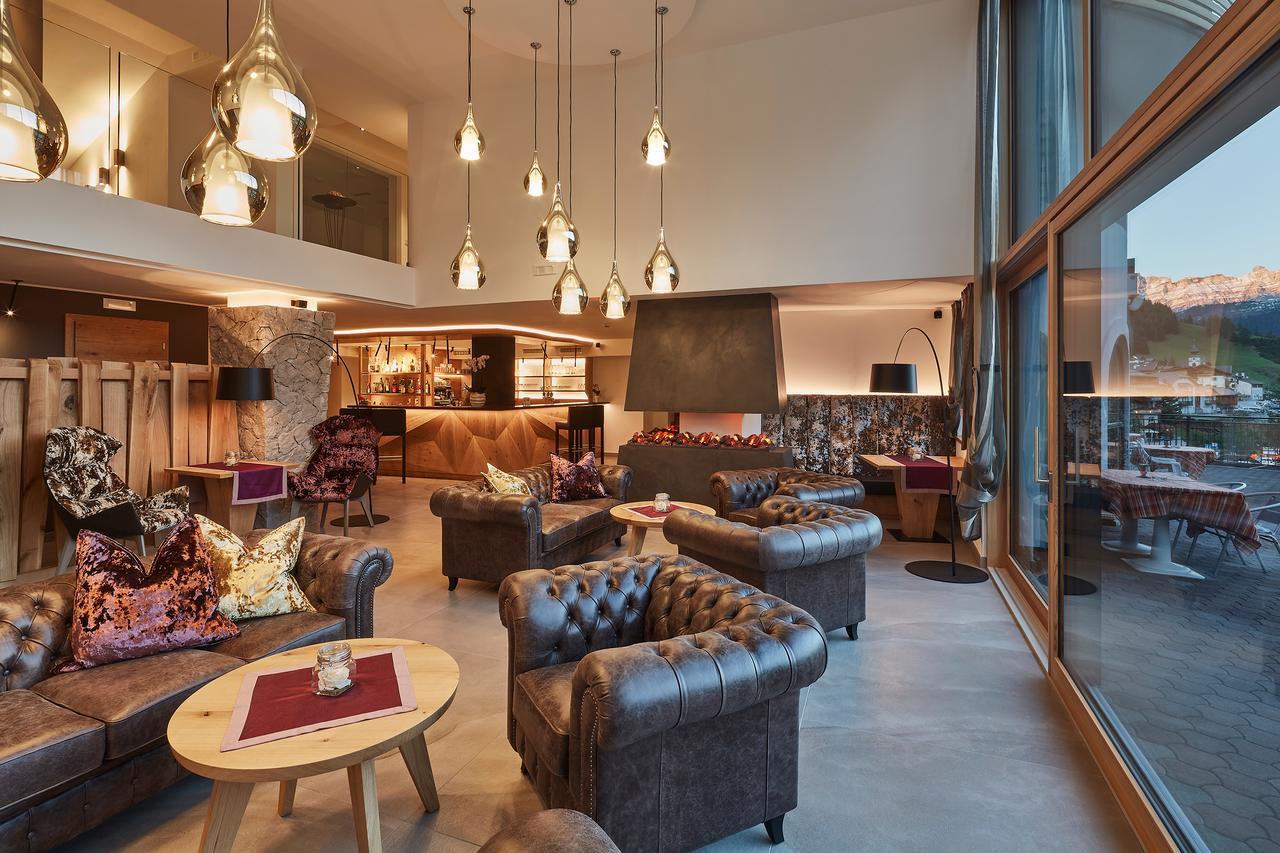קולפוסקו Mountain Hotel Mezdi מראה חיצוני תמונה
