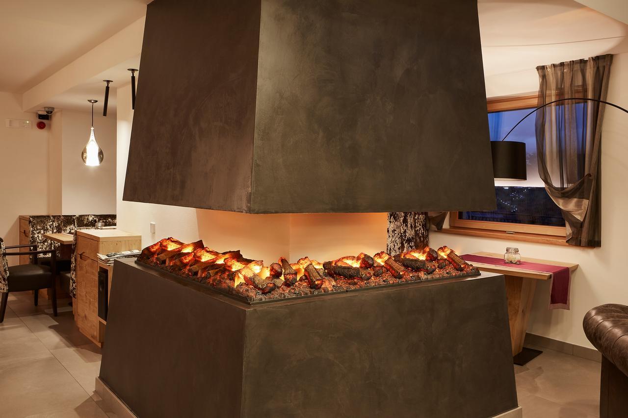 קולפוסקו Mountain Hotel Mezdi מראה חיצוני תמונה