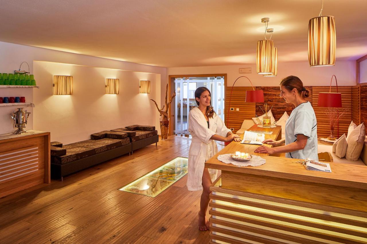 קולפוסקו Mountain Hotel Mezdi מראה חיצוני תמונה